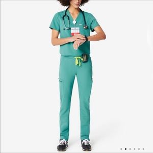 FIGS Yola skinny scrub pant